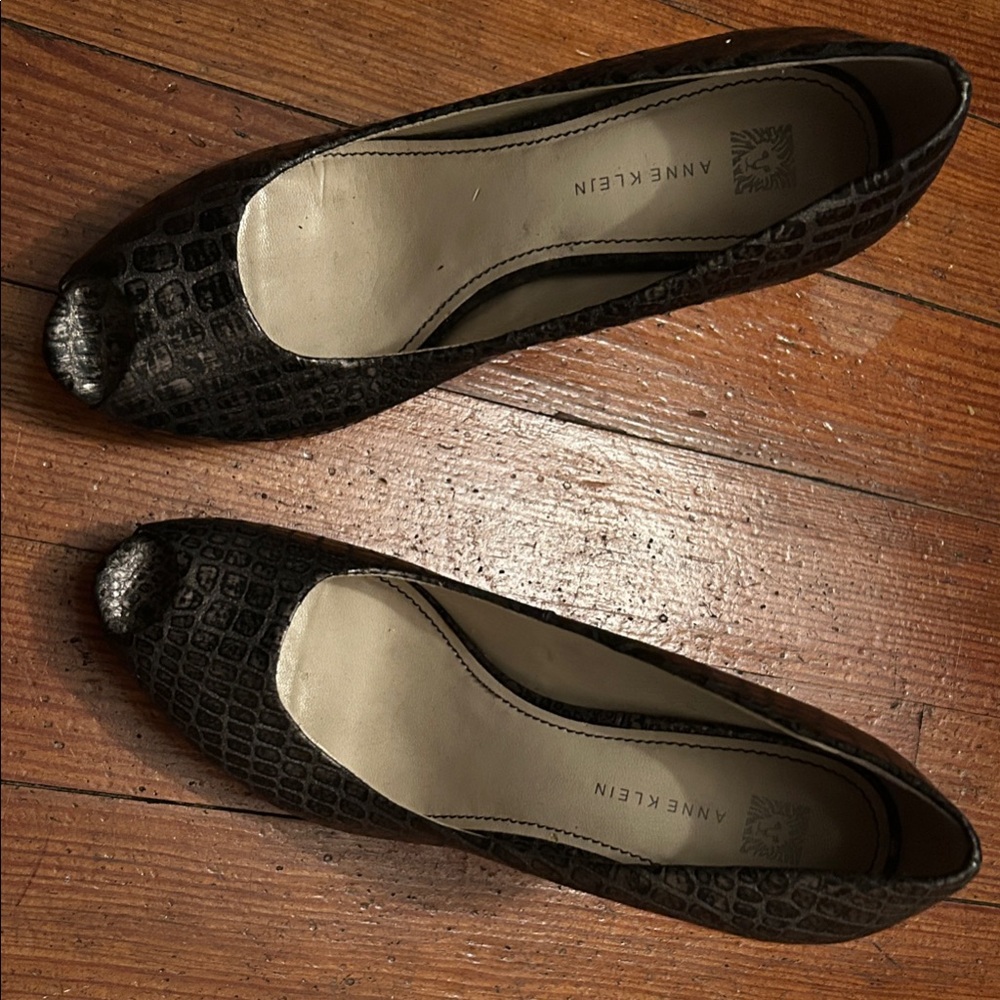 Anne Klein Black Croc-Embossed Peep Toe Heels